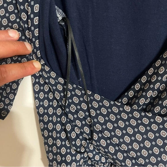 Gilli Carenza Faux Wrap Geometric Print Size Small V-Neck Dress Navy Blue - Picture 10 of 12